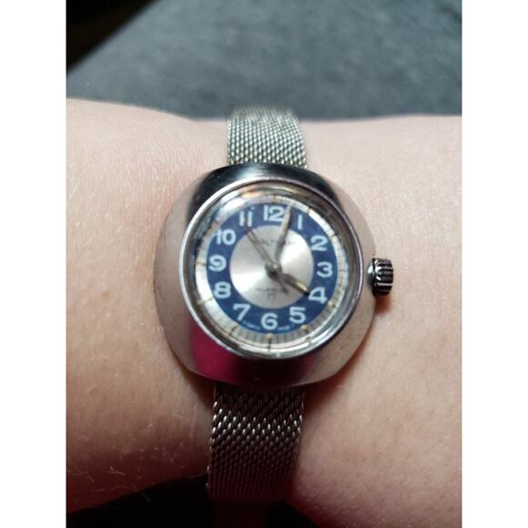 Waltham Swiss Made Stainless Steel Ladies Watch Inca Bloc 17 Wind Up - Working main image 4